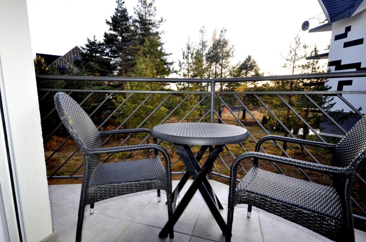 C L E A N&C O Z Y Apartmani Divcibare Exterior photo